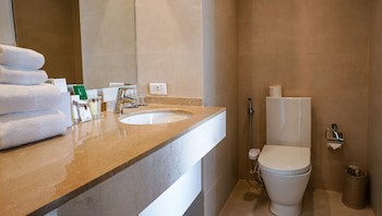 The B Hotel