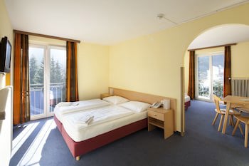 Euro Youth Hotel & Krone