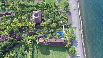 Arya Amed Beach Resort And Dive Center