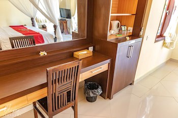 Arya Amed Beach Resort And Dive Center