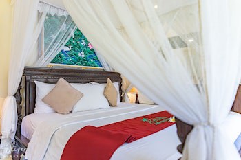 Arya Amed Beach Resort And Dive Center