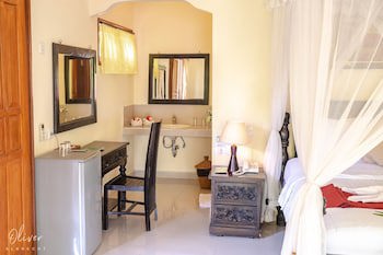 Arya Amed Beach Resort And Dive Center