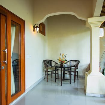 Arya Amed Beach Resort And Dive Center