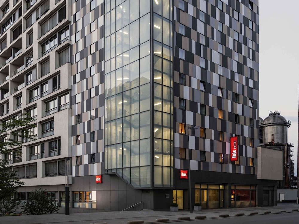 ibis Esch Belval