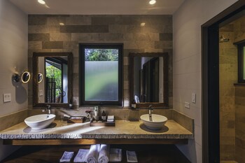 El Silencio Lodge And Spa