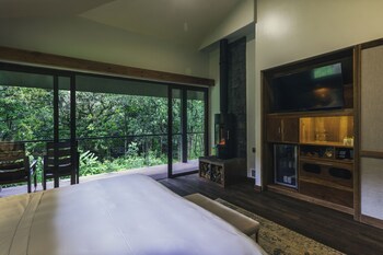 El Silencio Lodge And Spa