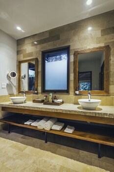 El Silencio Lodge And Spa