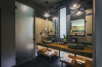 El Silencio Lodge And Spa