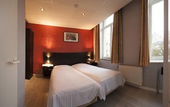 Alpha Hotel