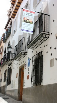 Golondrinas De La Alhambra
