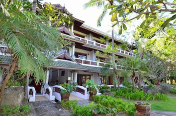 First Bungalow Beach Resort