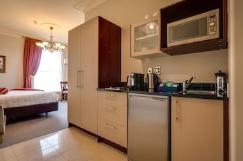 Merivale Manor