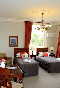 Merivale Manor