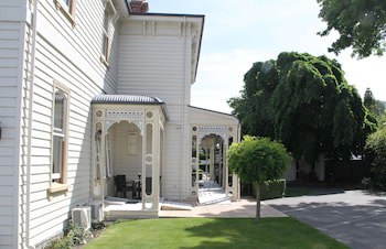 Merivale Manor