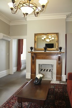 Merivale Manor