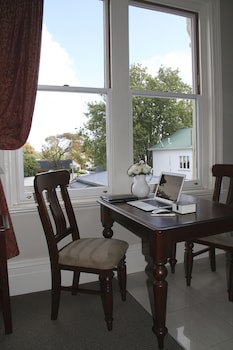 Merivale Manor