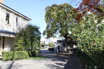 Merivale Manor