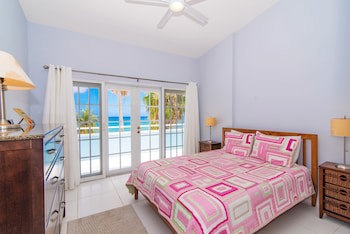 The Grandview Condos On Seven Mile Beach