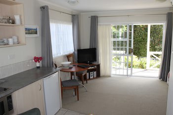 Ash Grove Boutique Motel