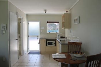 Ash Grove Boutique Motel