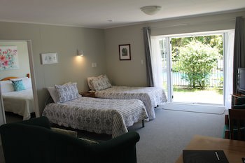 Ash Grove Boutique Motel