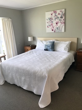 Ash Grove Boutique Motel
