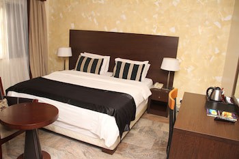 Apo Apartments