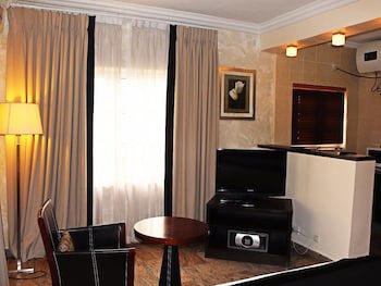 Apo Apartments