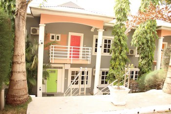 Apo Apartments
