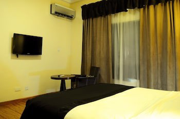 Apo Apartments