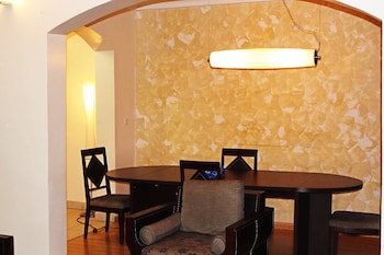 Apo Apartments
