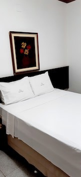 Aton Plaza Hotel