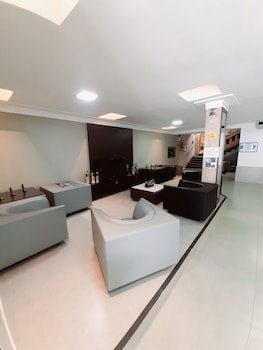 Aton Plaza Hotel