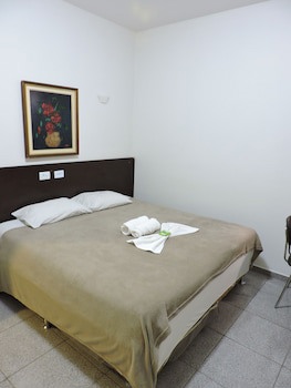 Aton Plaza Hotel