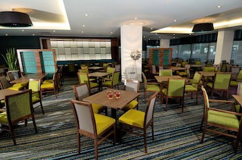 Holiday Inn Express London Heathrow T5, An Ihg Hotel