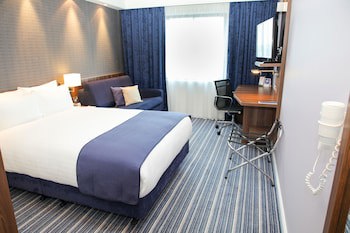 Holiday Inn Express London Heathrow T5, An Ihg Hotel