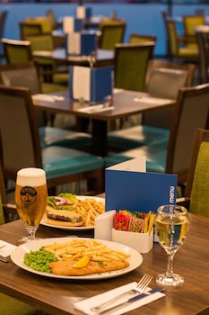 Holiday Inn Express London Heathrow T5, An Ihg Hotel
