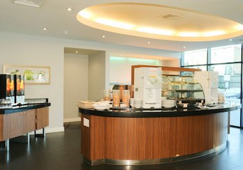 Holiday Inn Express London Heathrow T5, An Ihg Hotel