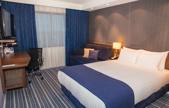 Holiday Inn Express London Heathrow T5, An Ihg Hotel