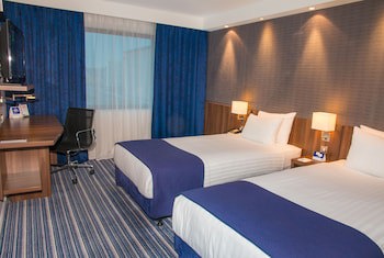 Holiday Inn Express London Heathrow T5, An Ihg Hotel