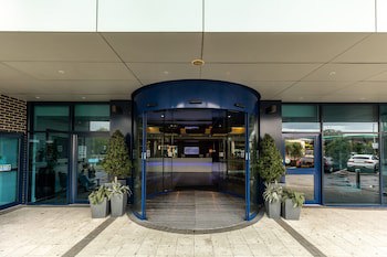 Holiday Inn Express London Heathrow T5, An Ihg Hotel