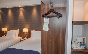 Holiday Inn Express London Heathrow T5, An Ihg Hotel