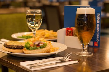 Holiday Inn Express London Heathrow T5, An Ihg Hotel