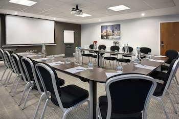 Holiday Inn Express London Heathrow T5, An Ihg Hotel
