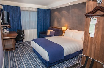 Holiday Inn Express London Heathrow T5, An Ihg Hotel
