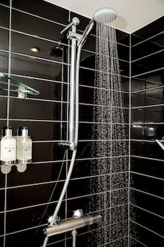 Holiday Inn Express London Heathrow T5, An Ihg Hotel