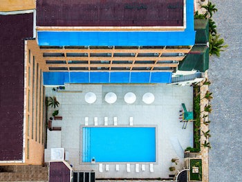 Golden Beach Hotel