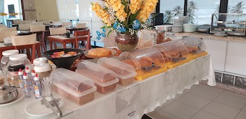 Golden Beach Hotel