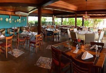 Jardim Atlantico Beach Resort Hotel