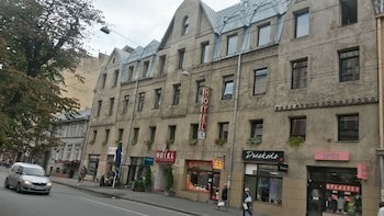 A1 Hotel
